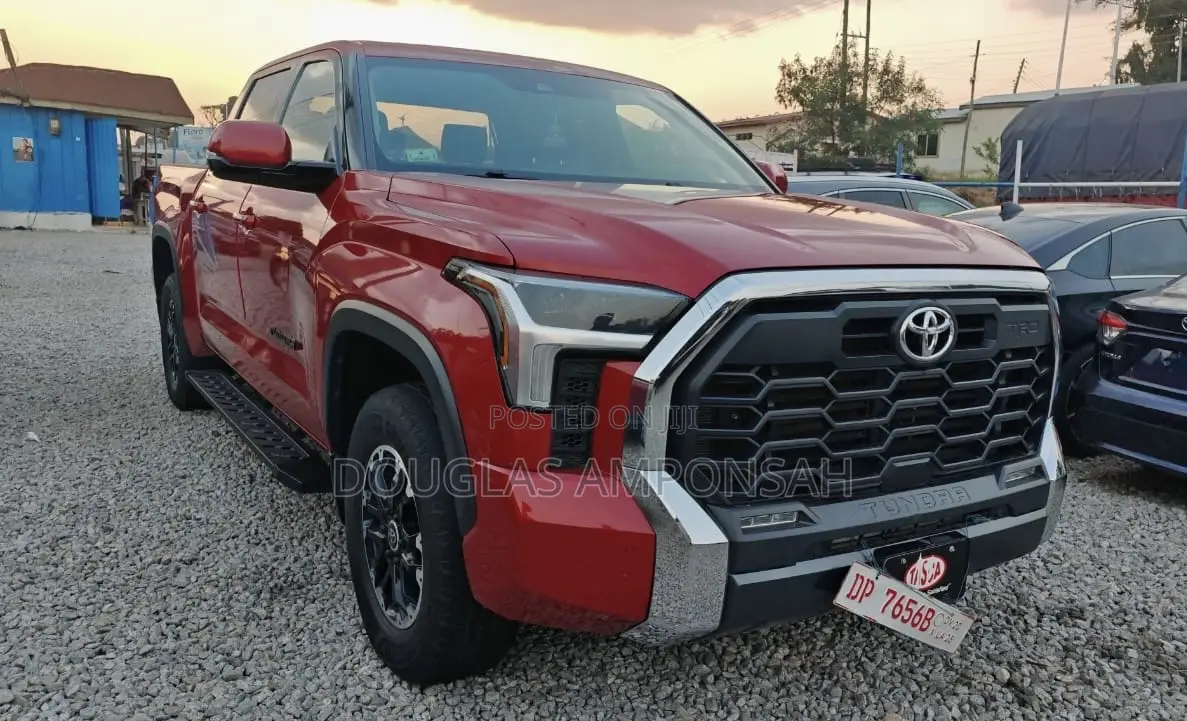 Toyota Tundra 2023 Red