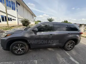 Toyota Highlander 2018 Gray