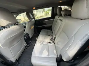 Toyota Highlander 2018 Gray