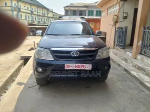 Toyota Fortuner 2.5 D AWD 2012 Blue