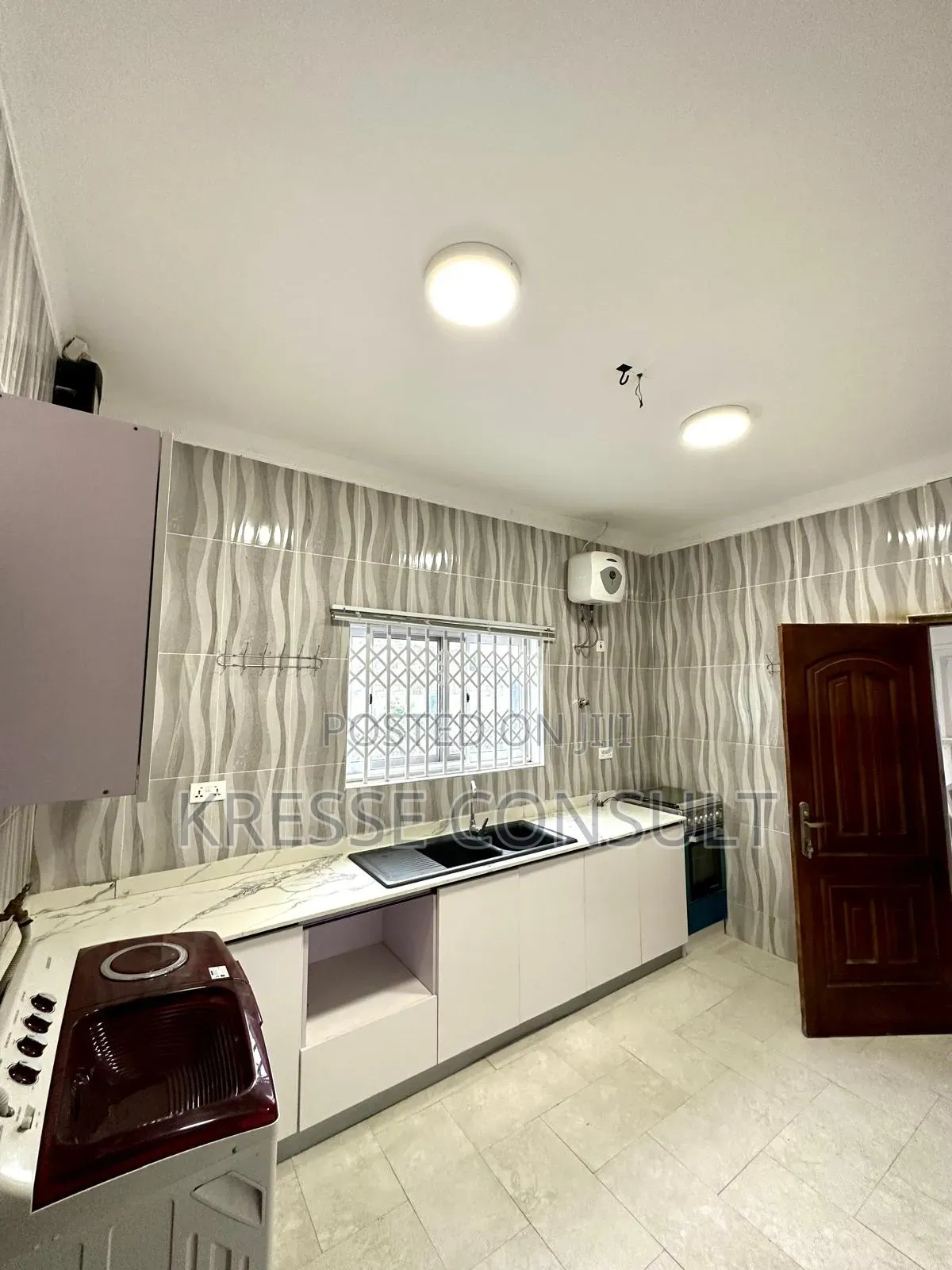 3bdrm House in Blue Rose, Accra Metropolitan for sale