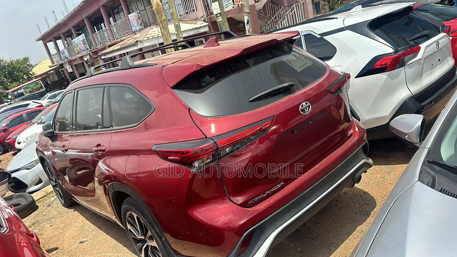 Toyota Highlander XSE 2022 Red