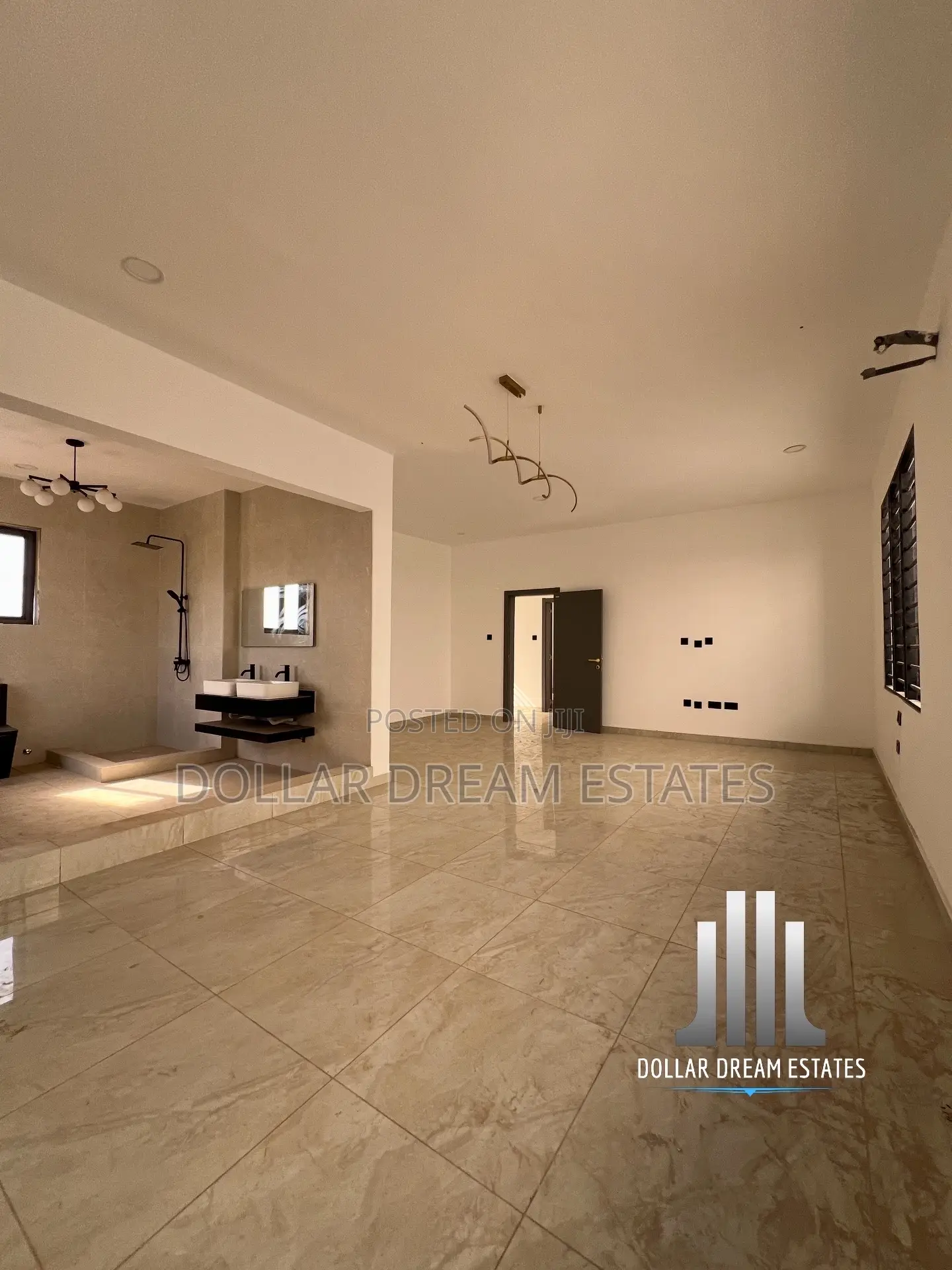 3bdrm House in Adjiriganor for sale