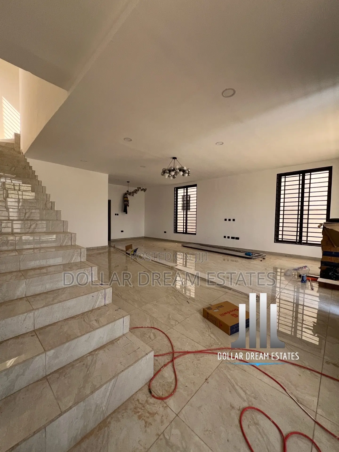 3bdrm House in Adjiriganor for sale
