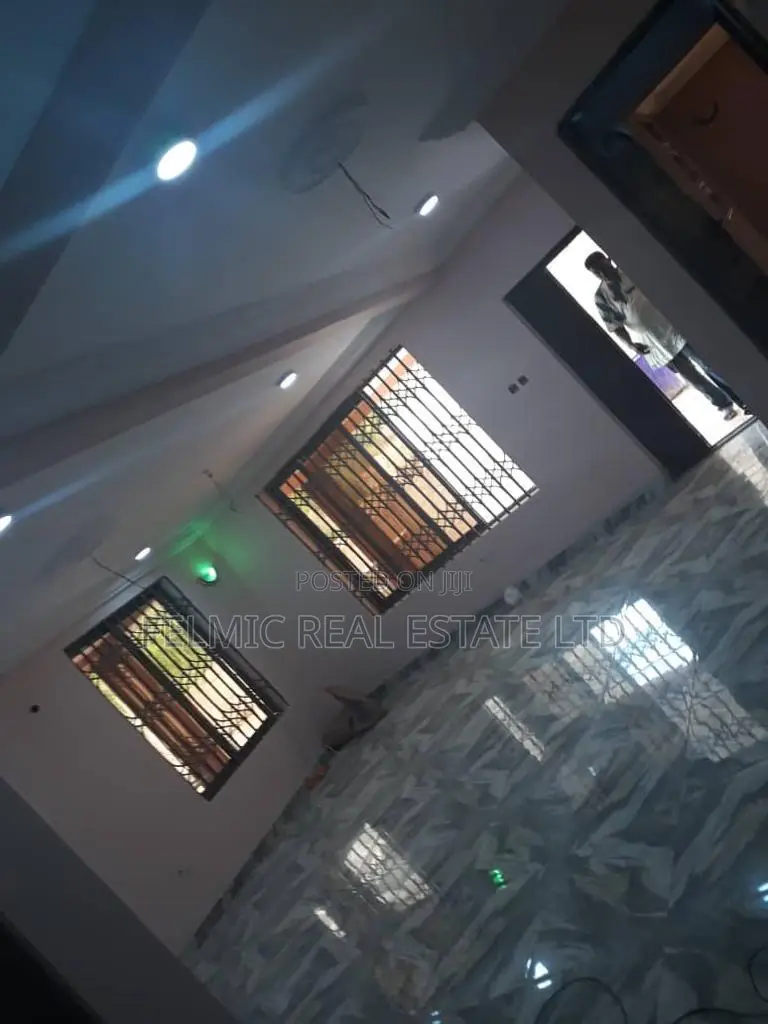 10bdrm Apartment in Felmic Real Estate, Kwabenya for sale