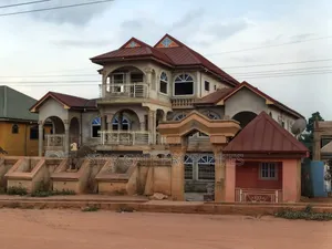 20bdrm House in Kenyasi Abrem Road., Kumasi Metropolitan for sale