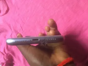 New Apple iPhone 11 64 GB Gray