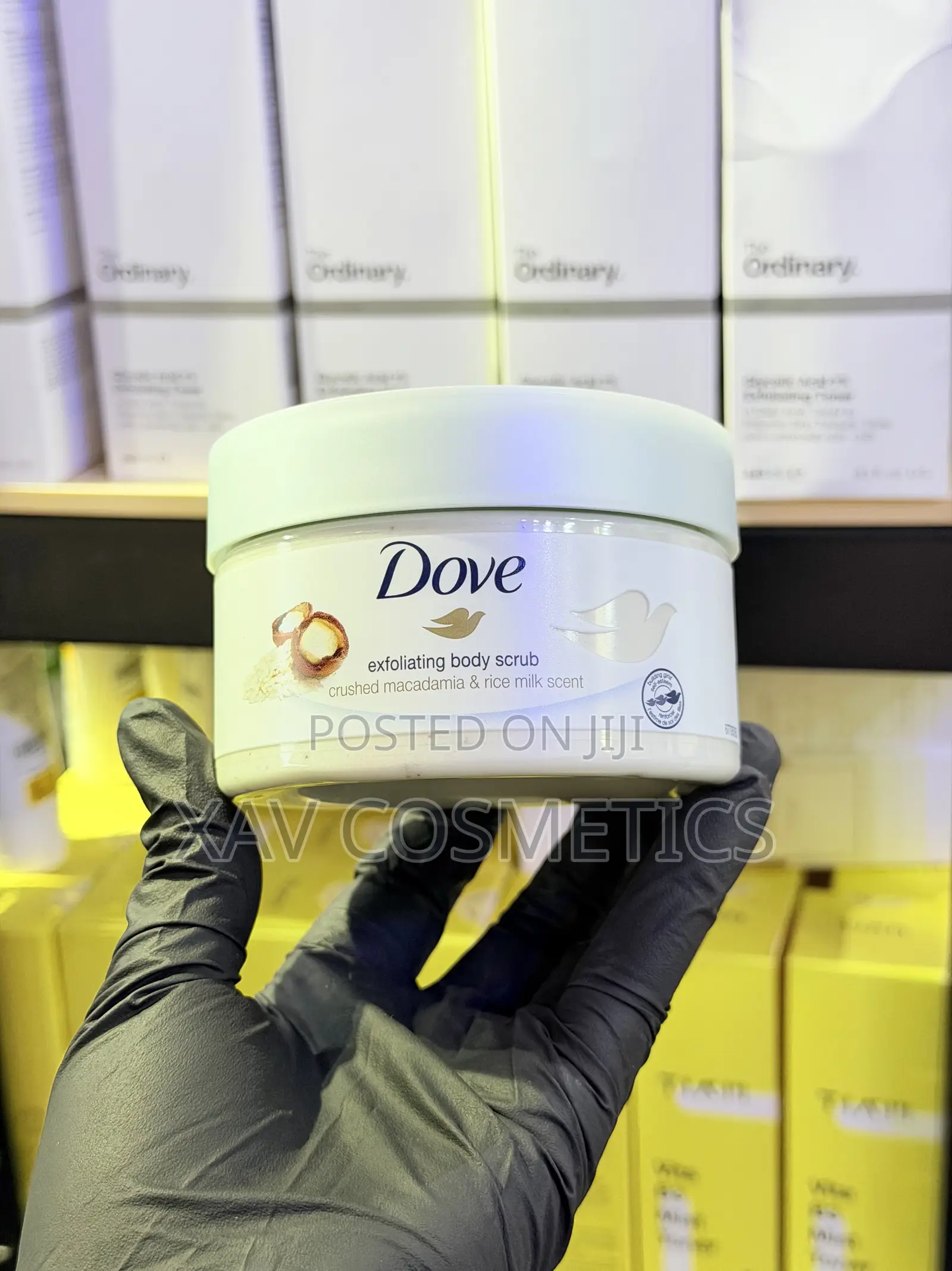 Dove Crushed Macadamia and Rice Milk Scent Scrub