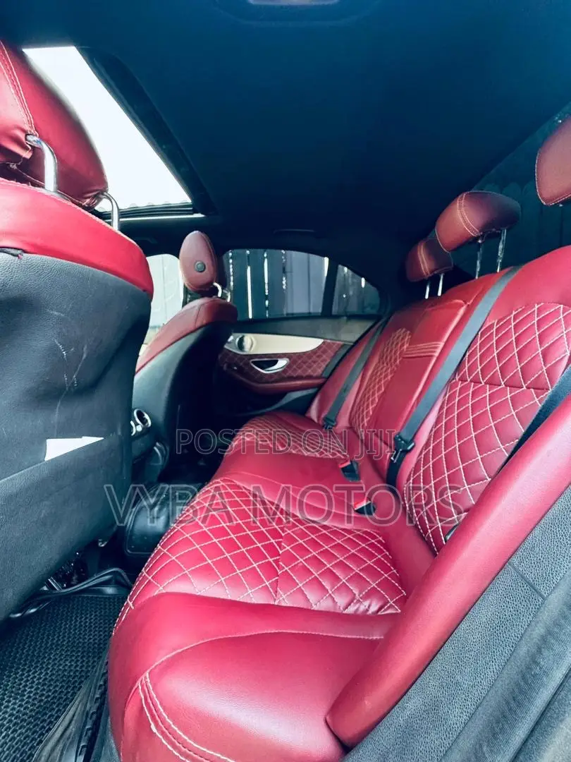 Mercedes-Benz C300 2018 Black