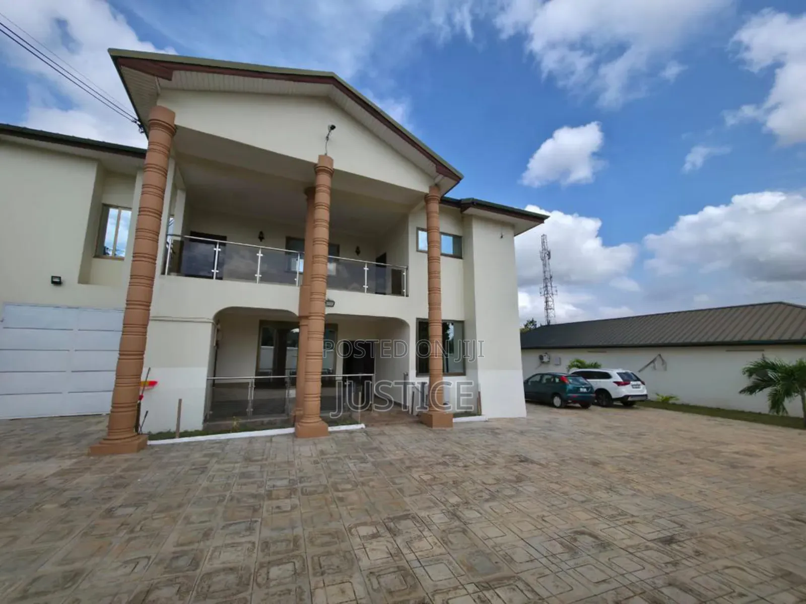 8bdrm Mansion in East Legon, A&C Mall Area for rent