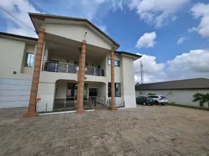 8bdrm Mansion in East Legon, A&C Mall Area for rent
