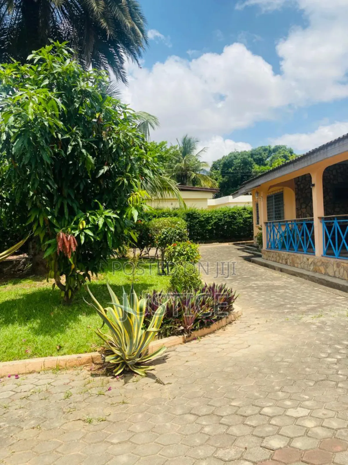 5bdrm House in Cfc Estate Dome for sale