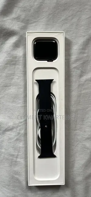 Apple Watch Series 7 45mm-Titanium (Gps+Cellular)