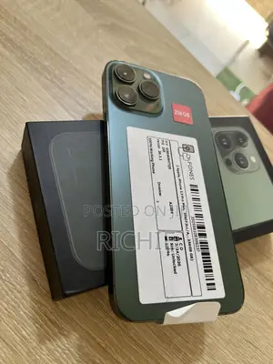New Apple iPhone 13 Pro Max 256 GB Green