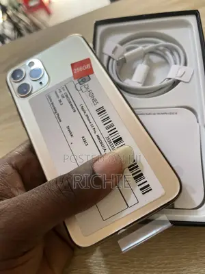 New Apple iPhone 11 Pro 256 GB Gold