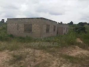 4bdrm Apartment in Amasaman for sale