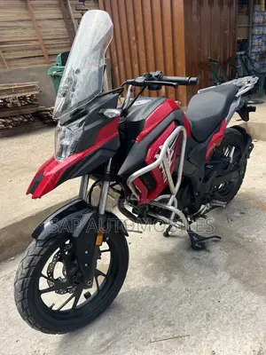 Honda CB 2022 Red