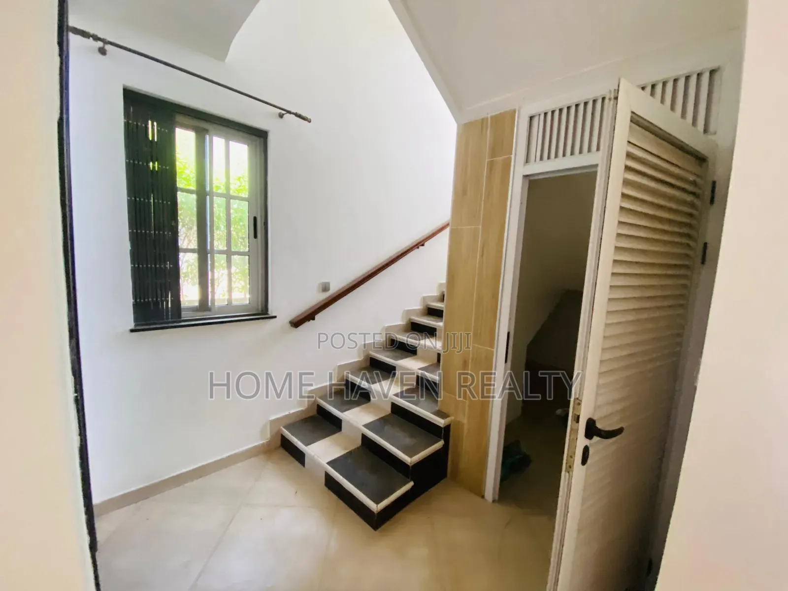 4bdrm House in Dome, Parakuo Estate for rent