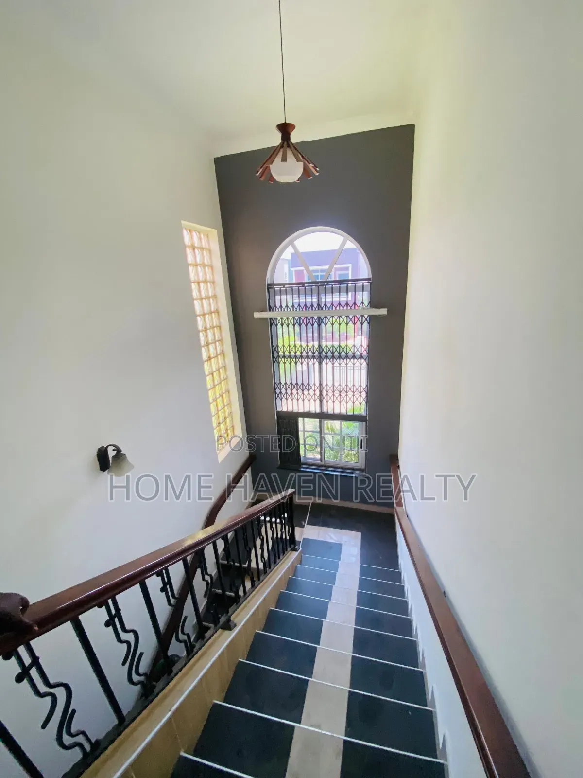 4bdrm House in Dome, Parakuo Estate for rent