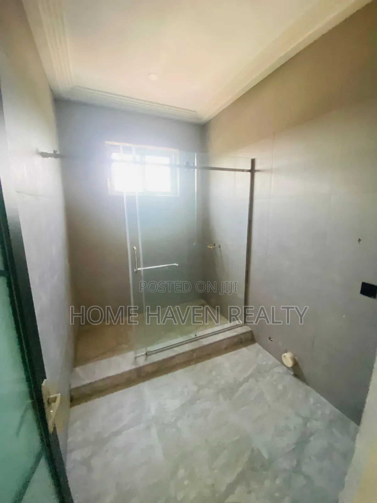 3bdrm Apartment in East Airport, Manet Junction for rent