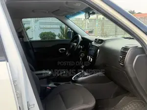 Kia Soul Base Hatchback 2016 White