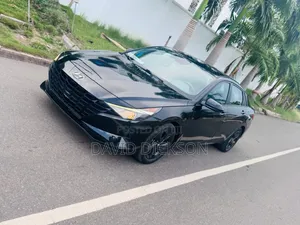 Hyundai Elantra 2022 Black