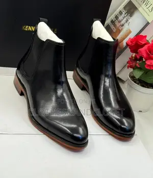 Kenneth Cole New York Leather Chelsea Boots