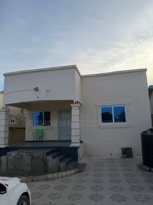 2bdrm House in Chis-Lon Broker’S, Bluetop Estate for sale