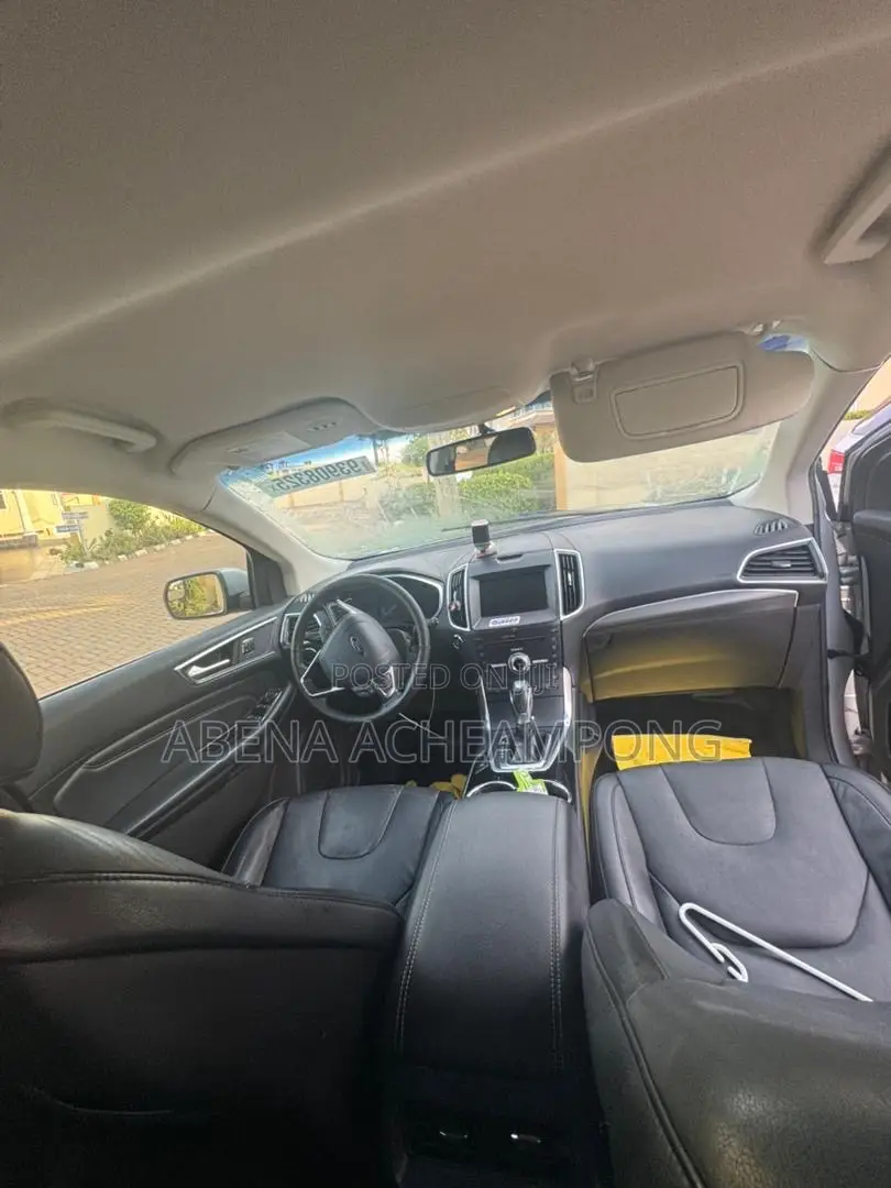Ford Edge Titanium 4dr AWD 2017 Silver