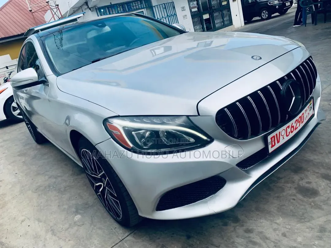 Mercedes-Benz C300 Luxury 4dr AWD 4Matic Sedan (2.0L 4cyl 7A) 2015 Silver