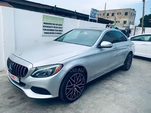 Mercedes-Benz C300 Luxury 4dr AWD 4Matic Sedan (2.0L 4cyl 7A) 2015 Silver