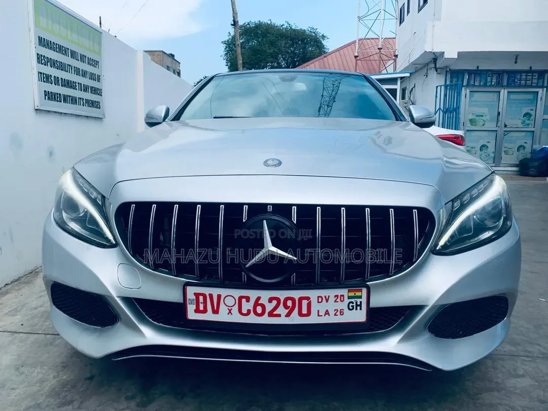 Mercedes-Benz C300 Luxury 4dr AWD 4Matic Sedan (2.0L 4cyl 7A) 2015 Silver