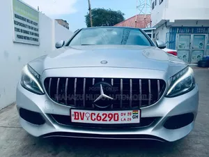 Mercedes-Benz C300 Luxury 4dr AWD 4Matic Sedan (2.0L 4cyl 7A) 2015 Silver