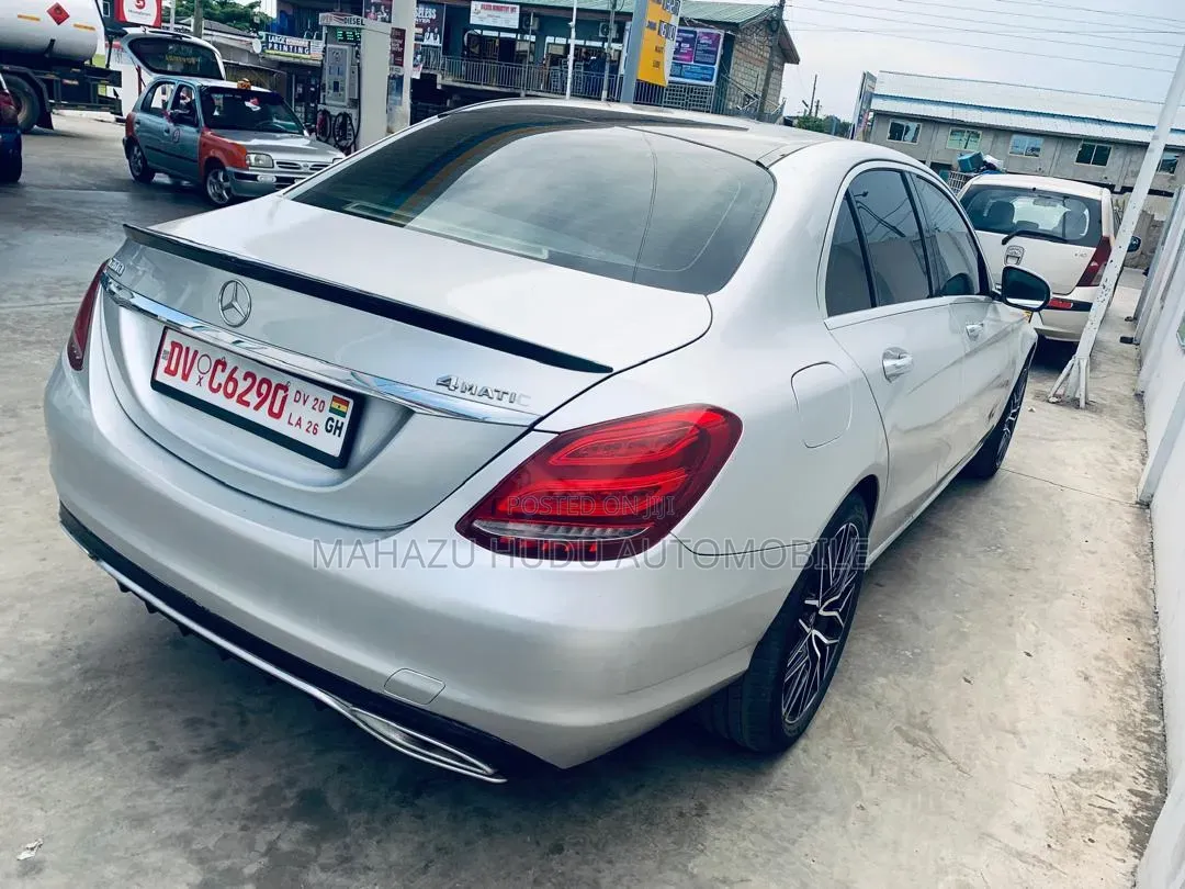 Mercedes-Benz C300 Luxury 4dr AWD 4Matic Sedan (2.0L 4cyl 7A) 2015 Silver