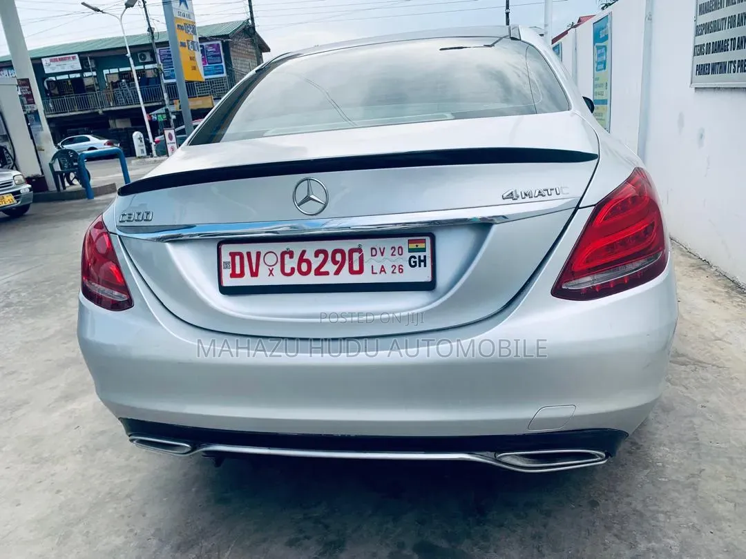 Mercedes-Benz C300 Luxury 4dr AWD 4Matic Sedan (2.0L 4cyl 7A) 2015 Silver