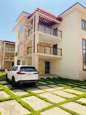4bdrm Duplex in Achimota Kingsby, Mile 7 for sale