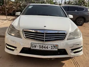 Mercedes-Benz C300 2012 White
