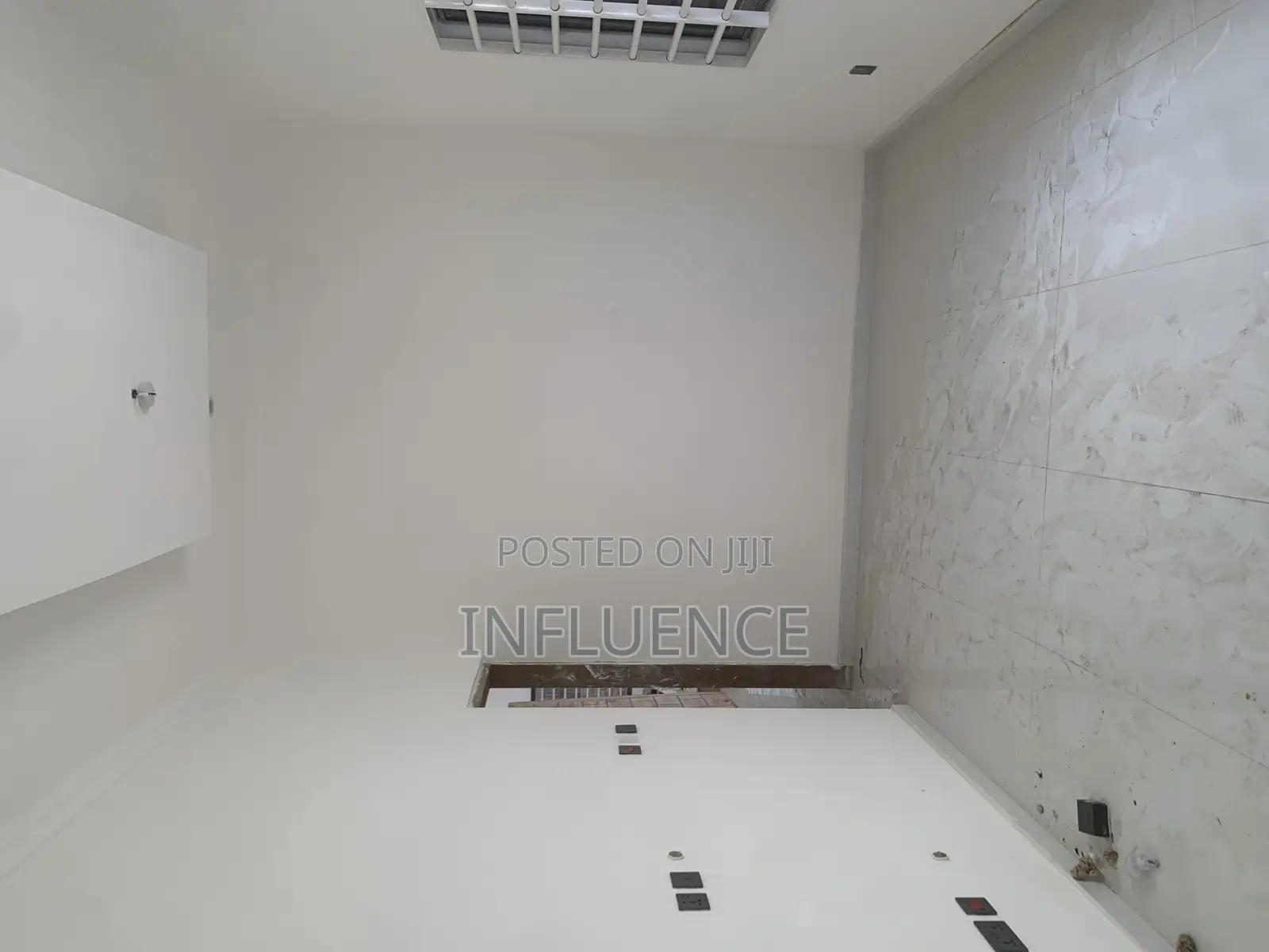 3bdrm House in Palace Mall Area, Spintex for sale