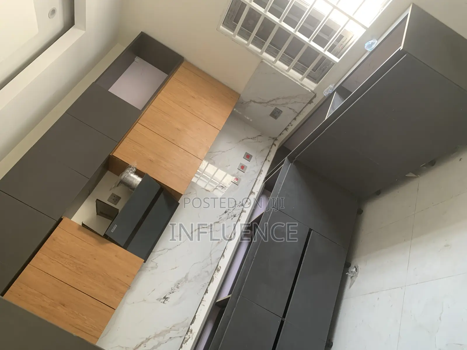 3bdrm House in Palace Mall Area, Spintex for sale