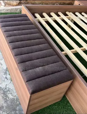 Modern Laminated Queen Size Bed With Ottoman