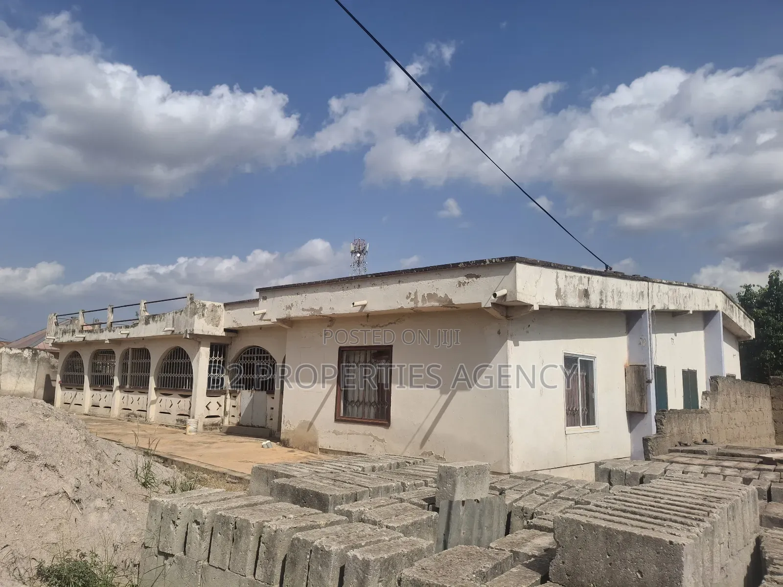 Furnished 7bdrm House in B2 Properties Agency, Kumasi Metropolitan