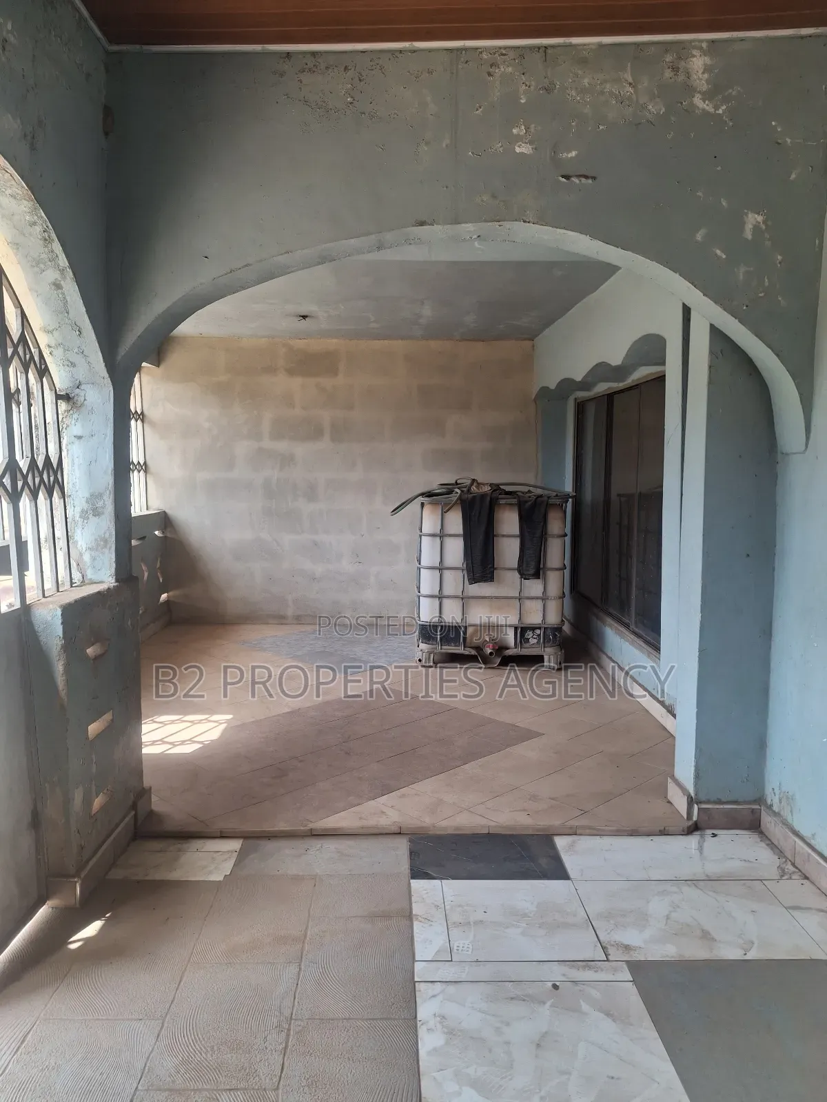 Furnished 7bdrm House in B2 Properties Agency, Kumasi Metropolitan