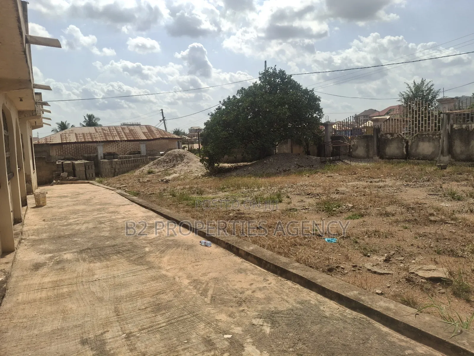 Furnished 7bdrm House in B2 Properties Agency, Kumasi Metropolitan