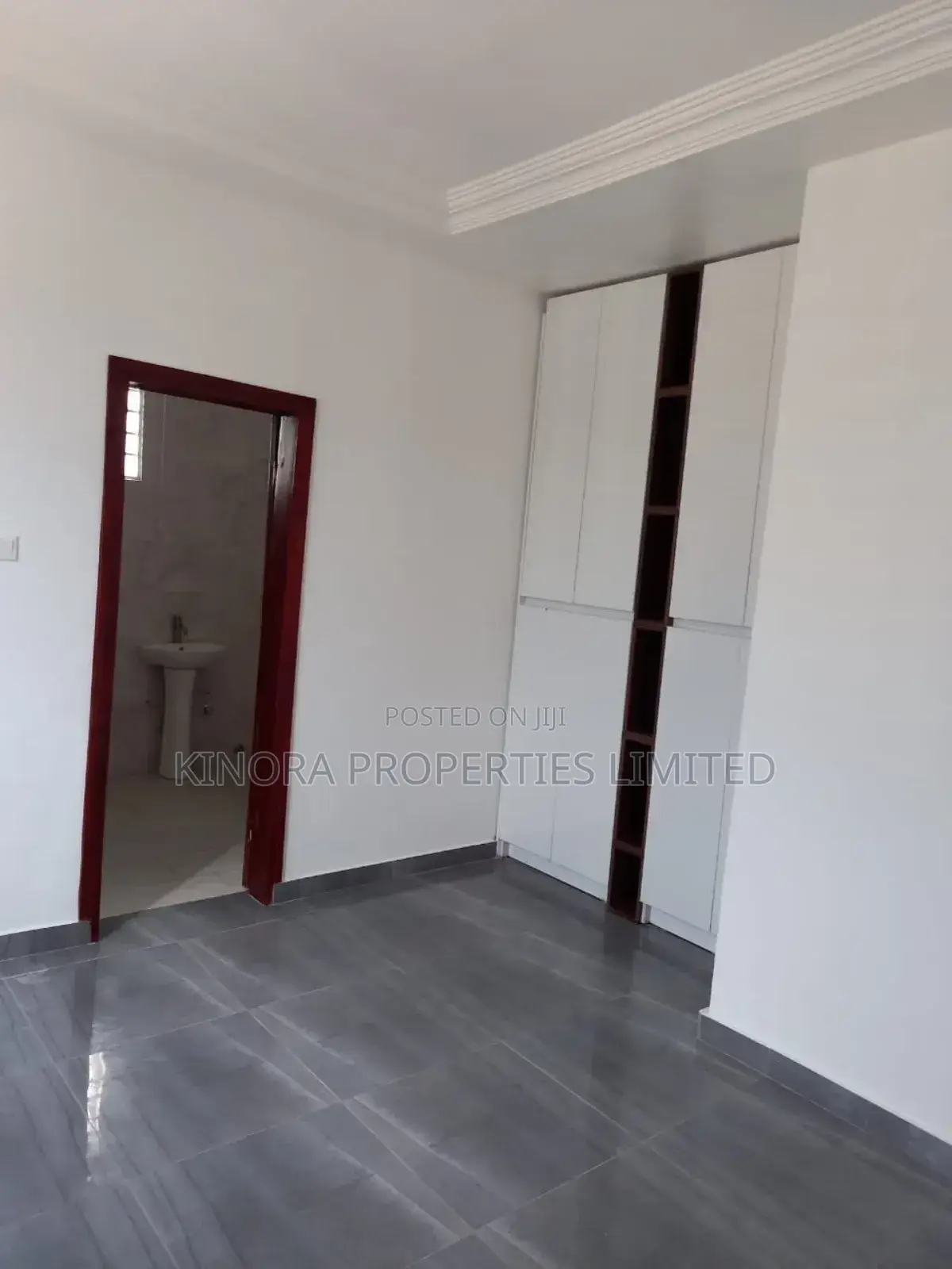 4bdrm Duplex in Mile 7 for rent