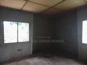 5bdrm House in Brother K Estate, Kumasi Metropolitan for sale