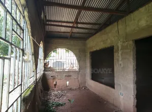 5bdrm House in Brother K Estate, Kumasi Metropolitan for sale
