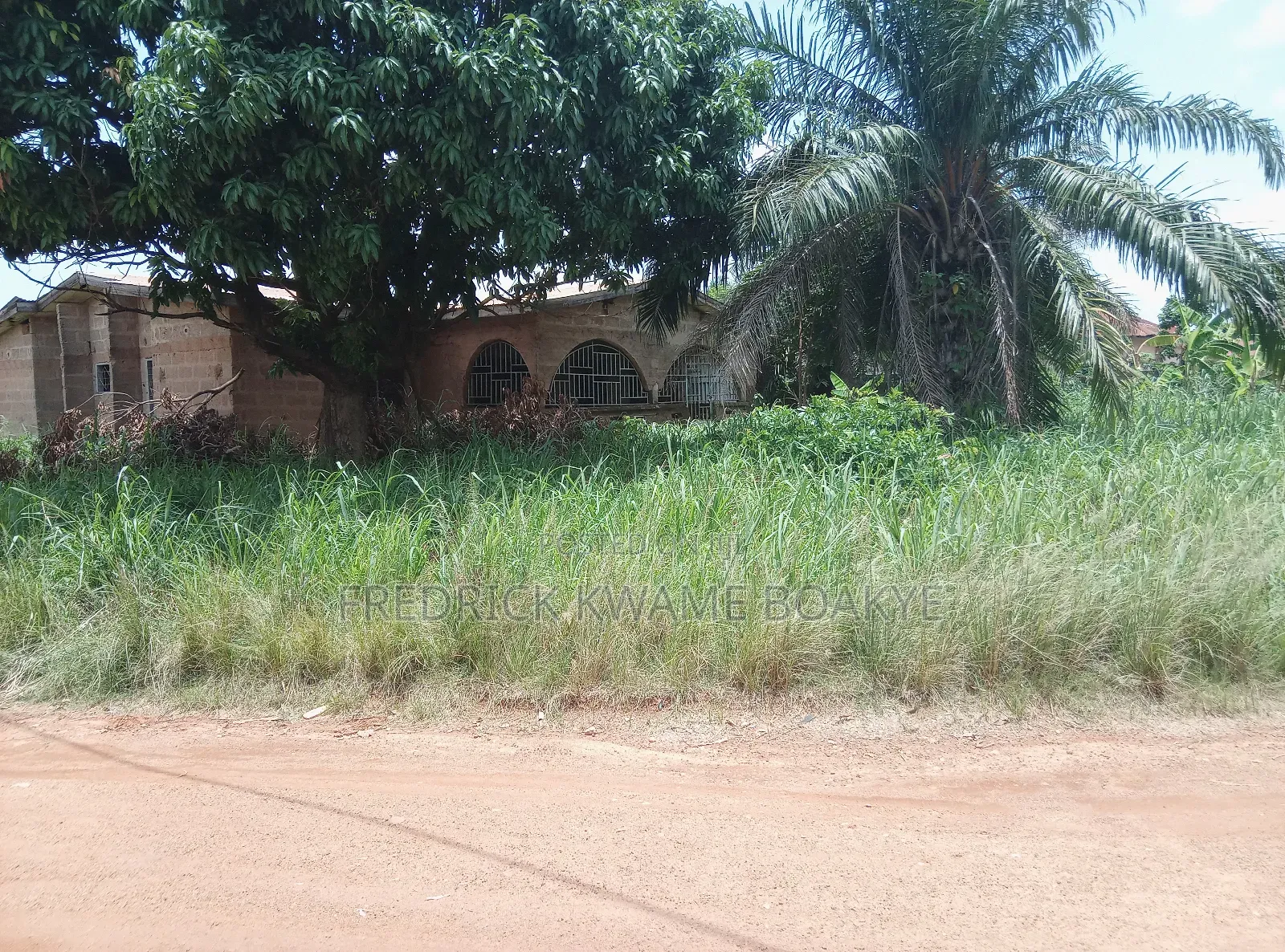 5bdrm House in Brother K Estate, Kumasi Metropolitan for sale