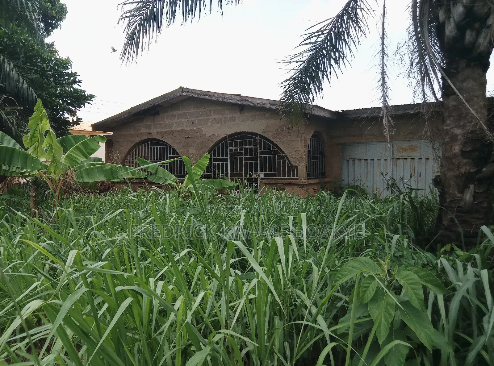 5bdrm House in Brother K Estate, Kumasi Metropolitan for sale