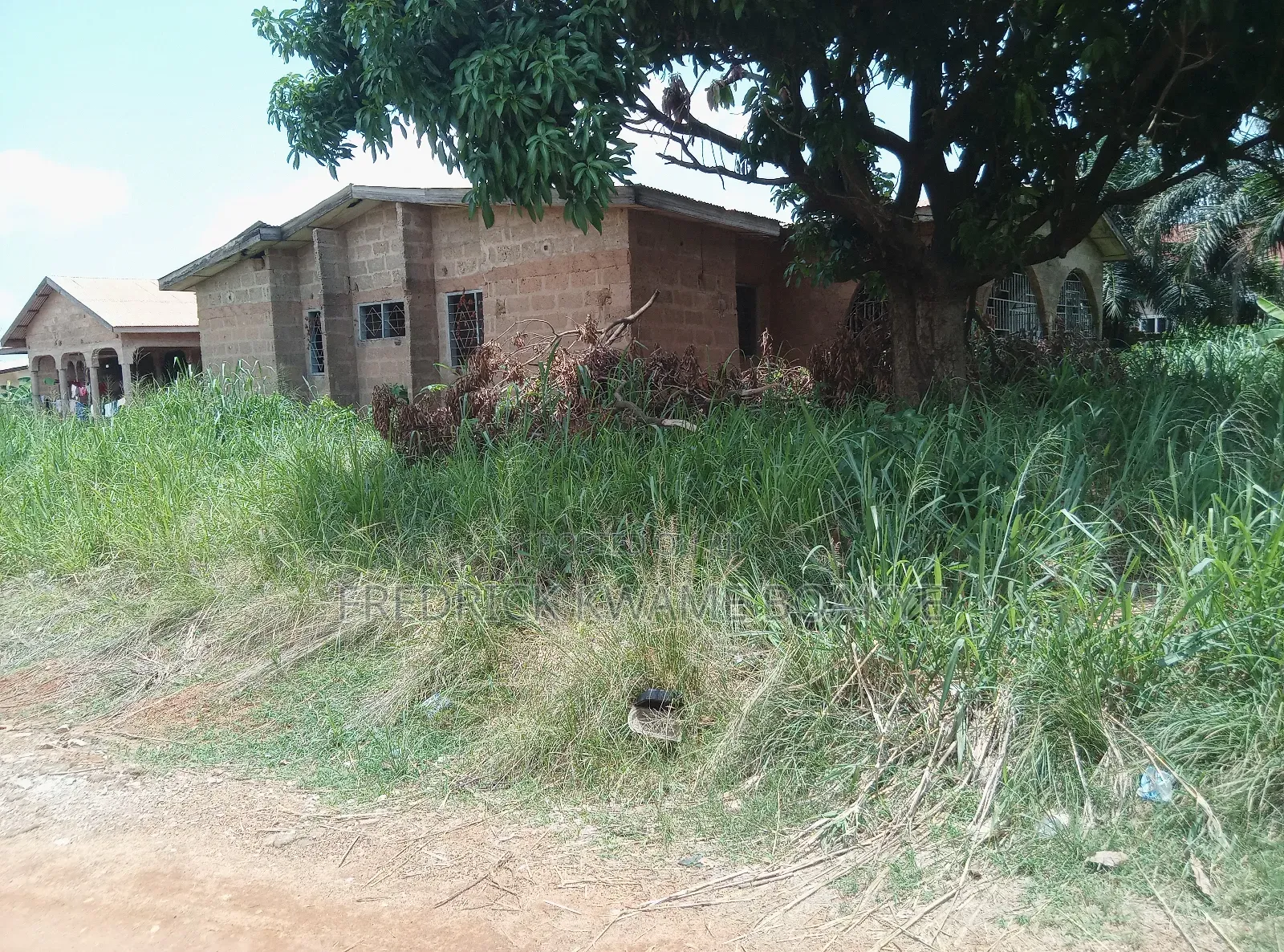 5bdrm House in Brother K Estate, Kumasi Metropolitan for sale