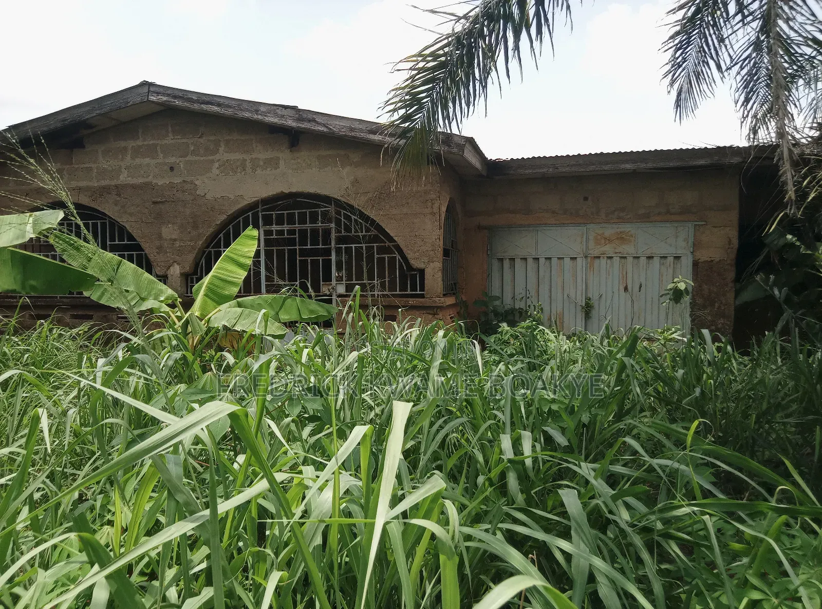5bdrm House in Brother K Estate, Kumasi Metropolitan for sale